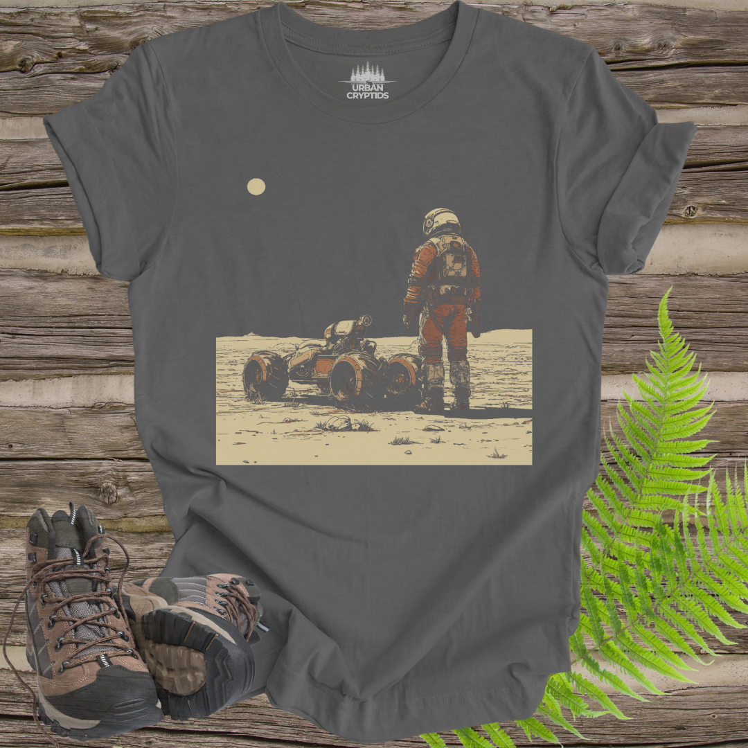 The Explorer – Vintage Space Rover T-Shirt