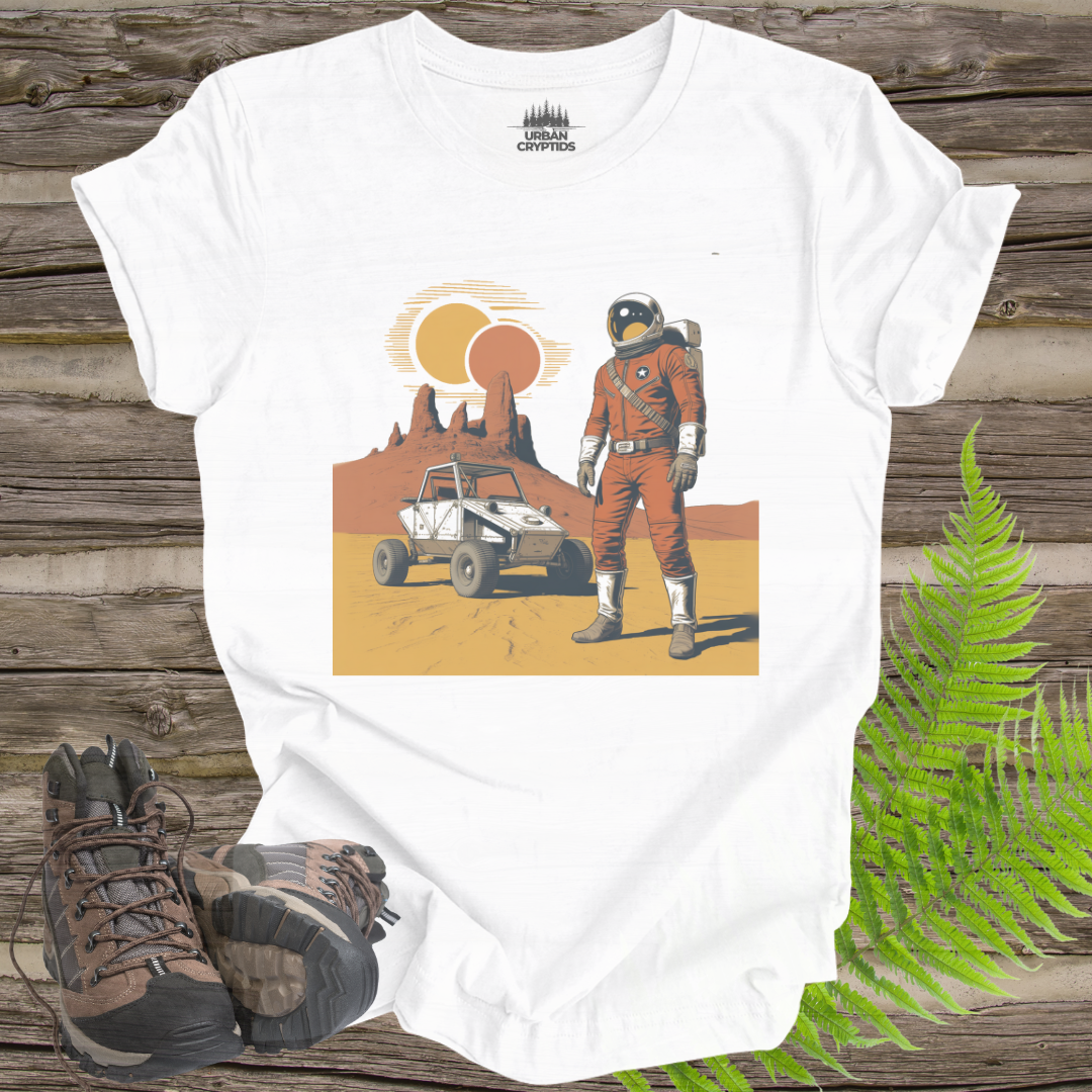 Twin Suns – Retro Astronaut Desert Explorer T-Shirt