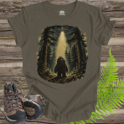 Bigfoot UFO T-Shirt – Sasquatch Alien Encounter Graphic Tee