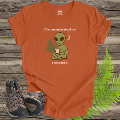 Socially Awkward Alien Tee – Cute Minimal Graphic T-Shirt