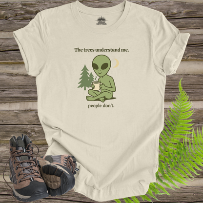 Socially Awkward Alien Tee – Cute Minimal Graphic T-Shirt